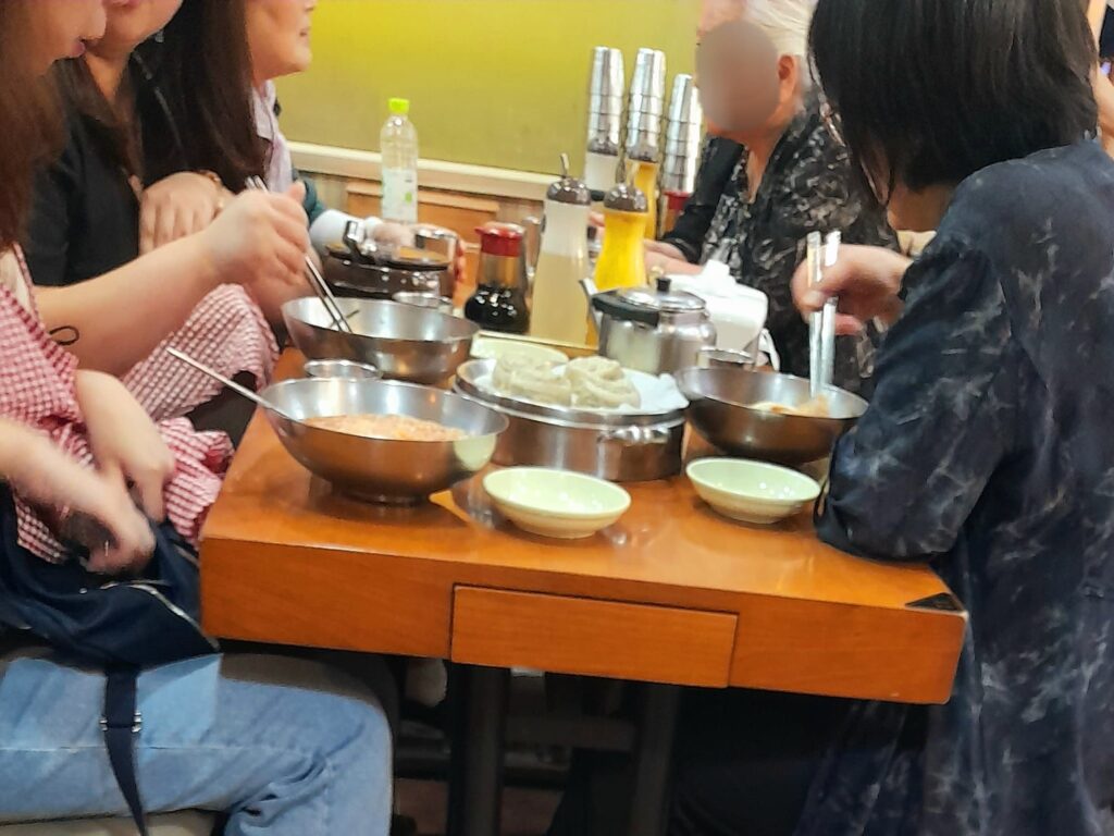 釜山美食南浦洞老奶奶伽瑘冷麵 할매가야밀면