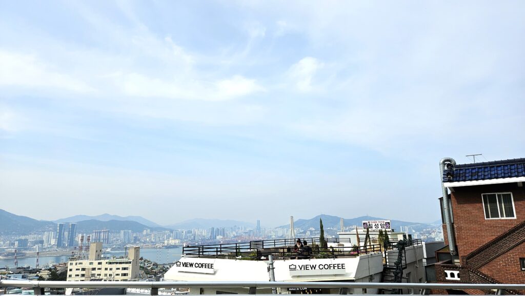 釜山港夜景，青鶴配水池 청학 배수지 view coffee