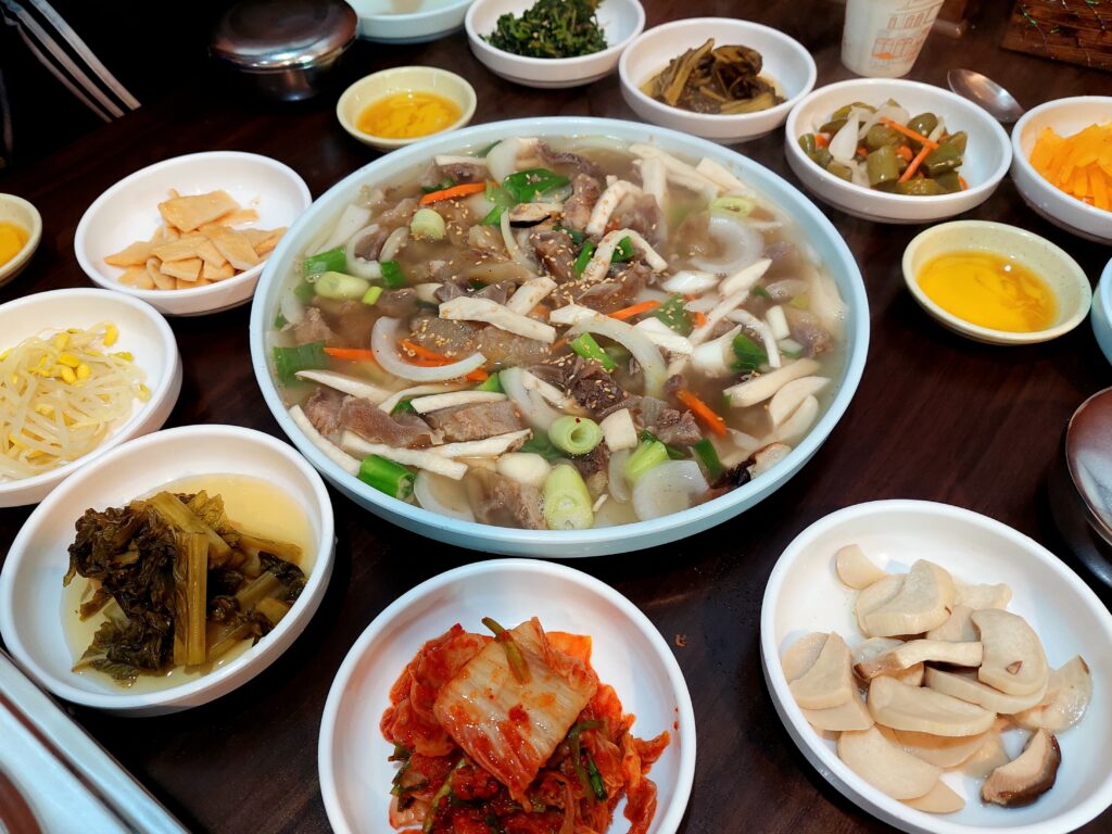 影島韓牛牛筋料理專賣店"來來食堂 왔다식당"