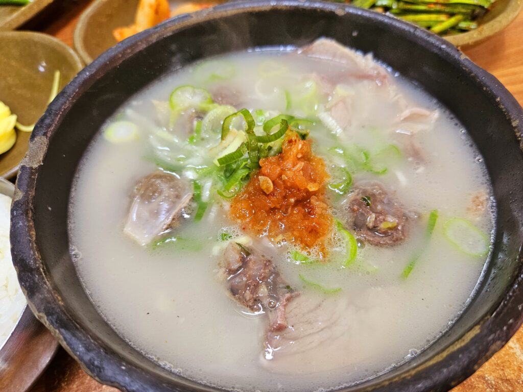 韓國釜山捷運新平站永珍豬肉湯飯-血腸湯飯ˋ